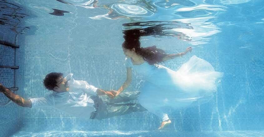 Underwater wedding photo shoot; the latest trend | Lifestyle News