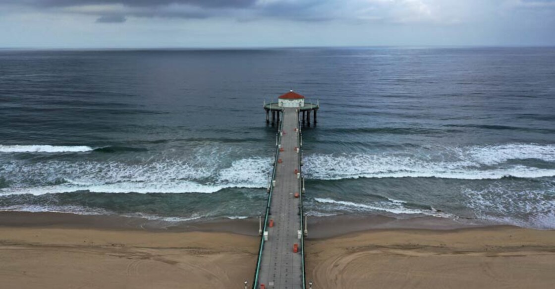 HEALTH-CORONAVIRUS-LA-BEACHES-DRONE HEALTH-CORONAVIRUS-LA-BEACHES-DRONE