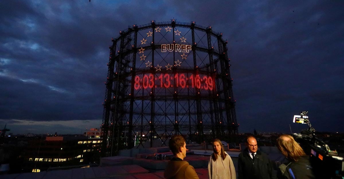 giant carbon clock giant carbon clock