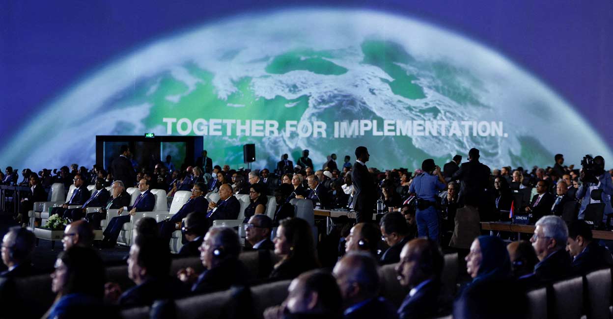 Secretary-General of the United Nations Antonio Guterres, Egyptian President Abdel Fattah al-Sisi and others attend the COP27 climate summit in Sharm el-Sheikh, Egypt November 7. Photo: Reuters/Mohammed Salem