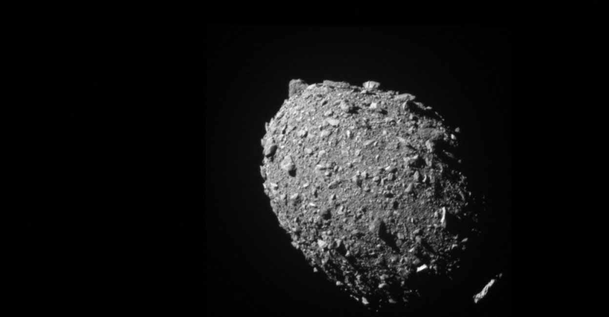 SPACE-EXPLORATION-ASTEROID Asteroid moonlet Dimorphos as seen by the DART spacecraft 11 seconds before impact in this image taken by DART’s on board DRACO imager from a distance of 68 kilometers. NASA/Johns Hopkins APL/Handout via REUTERS