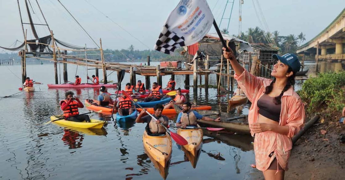 Film star Rima Kallingal flags off the plastic waste removal drive in Kochi to mark the World Water Day on Wednesday. Photo: Special arrangement