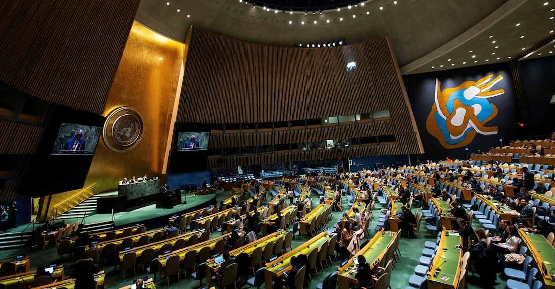 UN-CLIMATE-RESOLUTION Delegates listen to Alatoi Ishmael Kalsakau, Prime Minister of Vanuatu during a general assembly to vote on whether to ask top global court to issue opinion on climate responsibility at United Nations Headquarters in New York City, U.S. Photo: Reuters/Eduardo Munoz