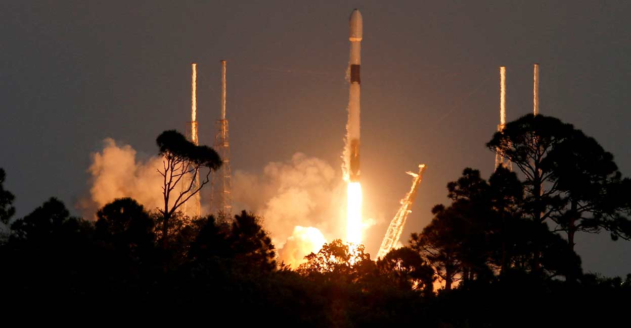 A SpaceX Falcon 9 rocket lifts off with a payload of 21 Starlink satellites from the Cape Canaveral Space Force Station in Cape Canaveral, Florida. File photo: Reuters/Joe Skipper