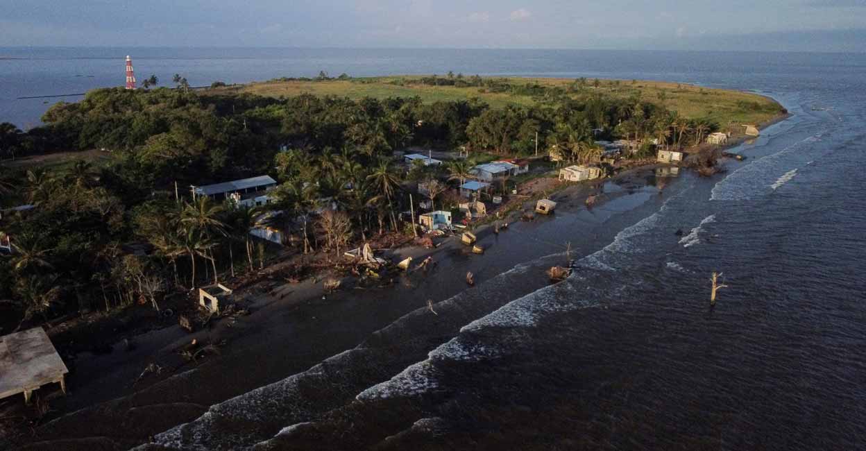 The remains of houses are pictured as rising sea levels destroy homes built along the shoreline, forcing villagers to relocate, to El Bosque, Mexico. Photo: Reuters/Gustavo Graf/File
