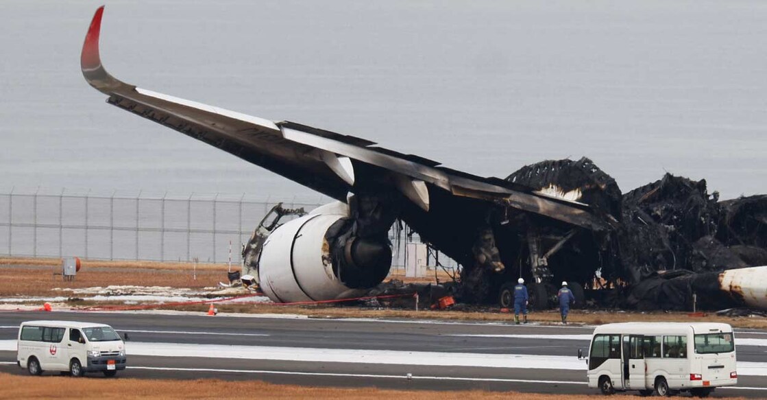 Japan Airlines' A350 airplane is on fire at Haneda international airport in Tokyo on January 2. Photo: Reuters/Issei Kato/File 
