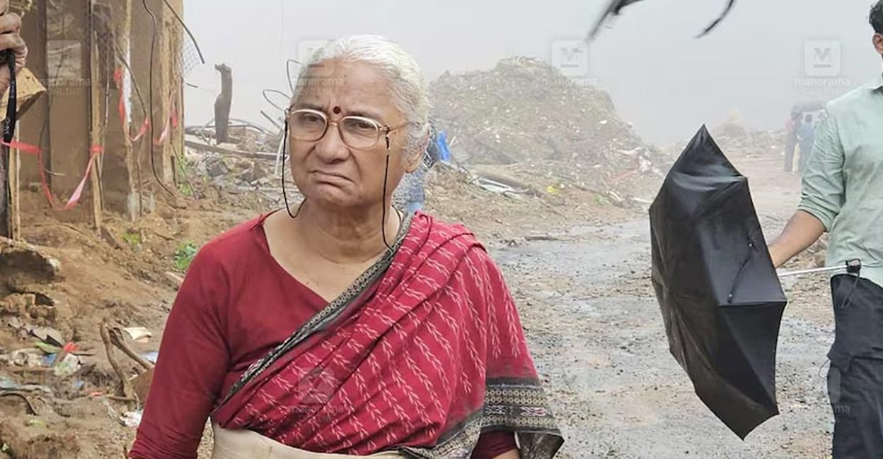 medha-patkar-01-c Medha Patkar during her visit to landslide-affected Mundakkai in Wayanad, Kerala. Photo: Jisha Balan/Manorama