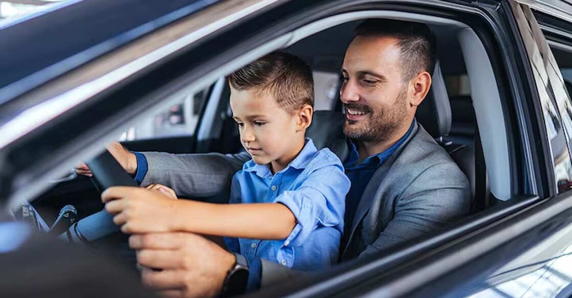 It is very common for children to express a strong desire to occupy the front seat of a vehicle. Photo: Dragana Gordic/Shutterstoc