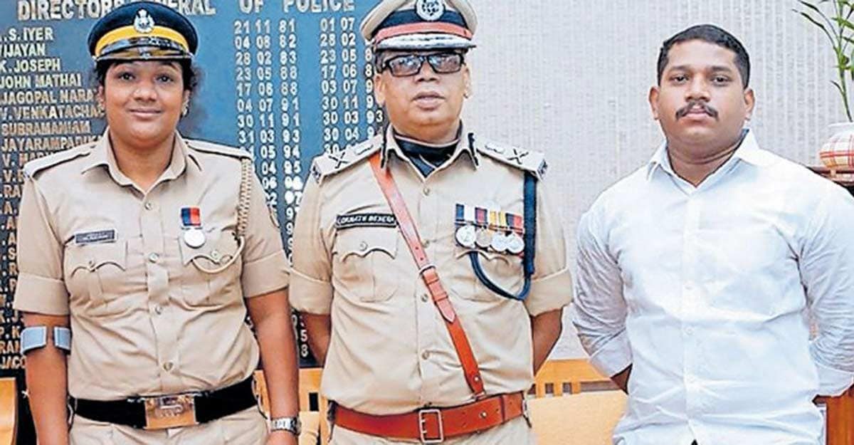 Police Medal for bedridden lady cop fighting cancer Police Medal for bedridden lady cop fighting cancer