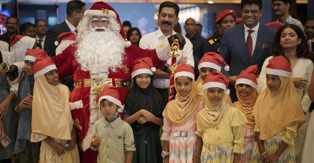 Anna Ben joins Kochi girls for tree lighting ceremony to spread message ...