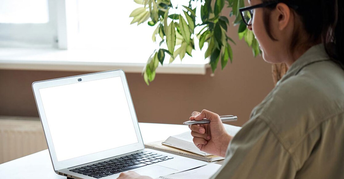 Nearly half of the working women in Delhi (47 per cent) find it difficult to keep a regular track of their expenses. Representative image, courtesy: insta_photos/Shutterstock