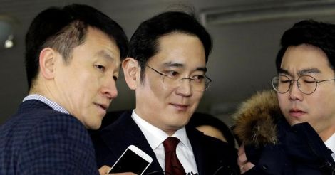 Samsung chief Lee arrested in corruption investigation