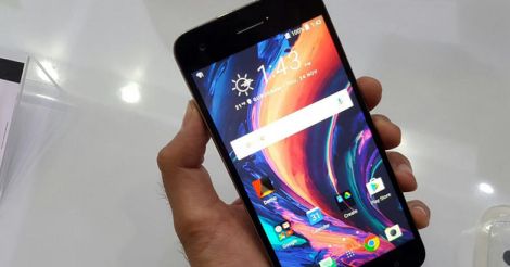 HTC Desire 10