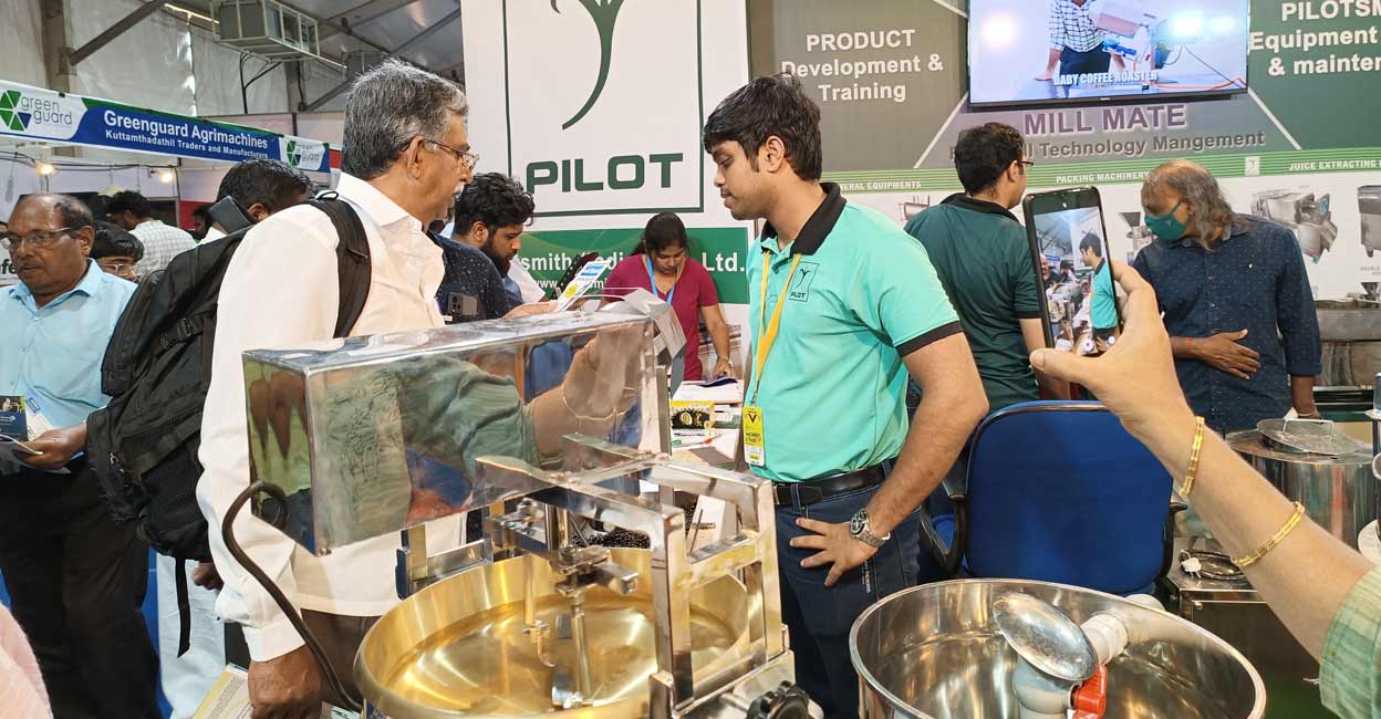 mm-expo-pilots The stall set up by Pilotsmith (India) at the Manorama Quickerala Machinery and Trade Expo at Marine Drive, Kochi. Photo: Onmanorama