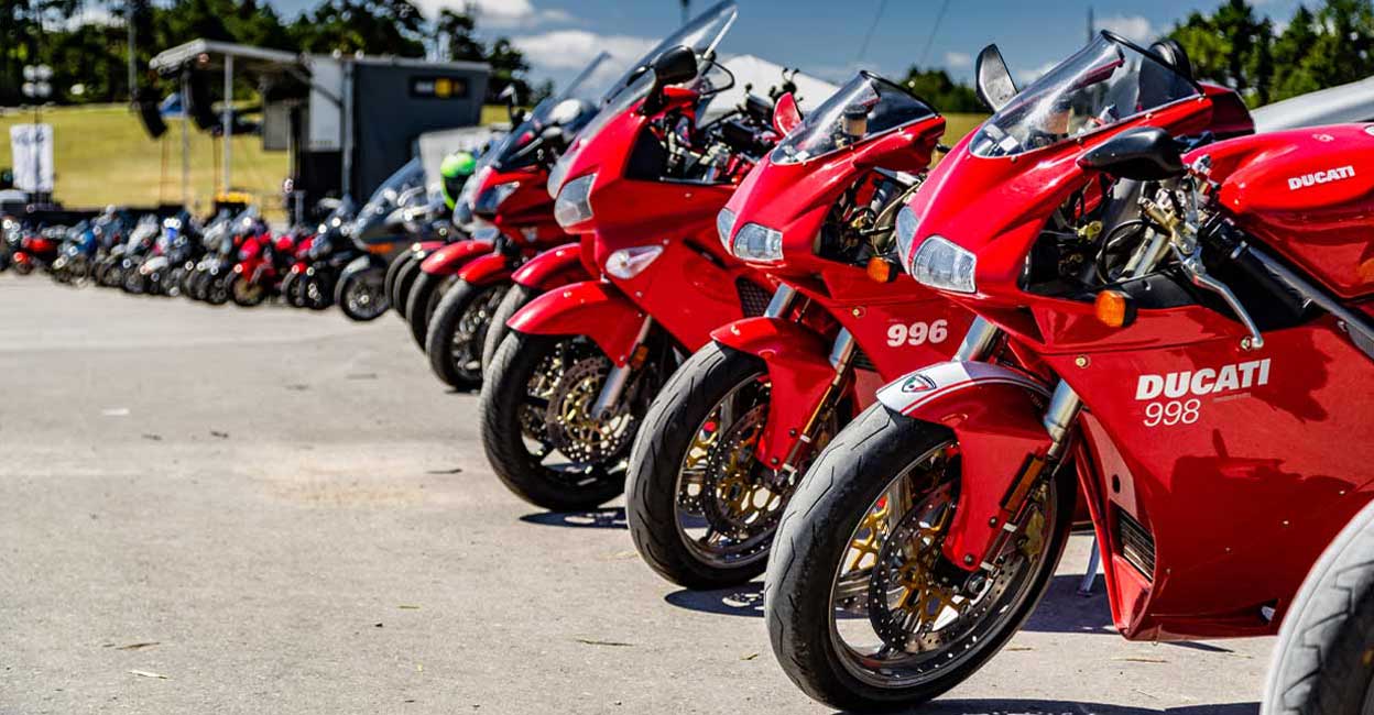 Ducati India announces an increase in price on its entire motorcycle range to be effective on ex-showroom price from January 1, 2023: vivid_pixel
