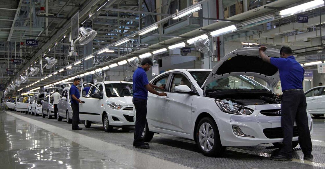 HYUNDAI-MOTOR-INDIA-PAKISTAN Workers assemble cars inside the Hyundai Motor India Ltd. plant at Kancheepuram. File Photo: Reuters/Babu