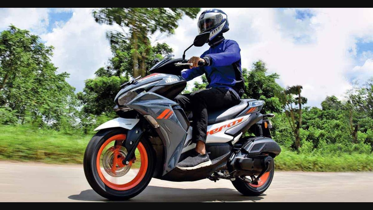 Yamaha Aerox maxi test drive: R15's engine, sporty looks, a strong scooter, Fast Track