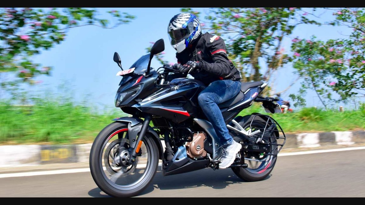 Bajaj rs 250 hotsell