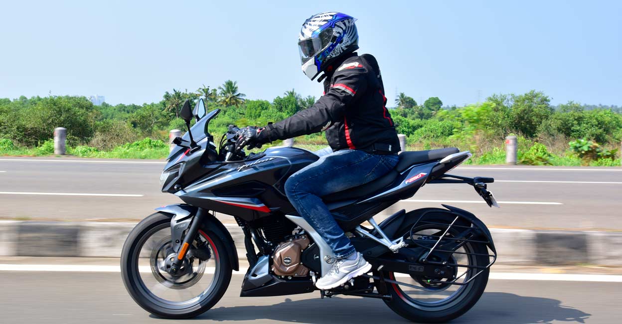 bajaj-pulsar-250-4 bajaj-pulsar-250-4