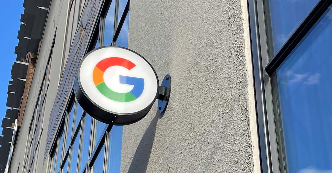 A Google logo is seen outside of the Google Store, where visitors can try phones and other products from the company, in New York City, New York, U.S., February 10, 2022. Photo: Paresh Dave/Reuters
