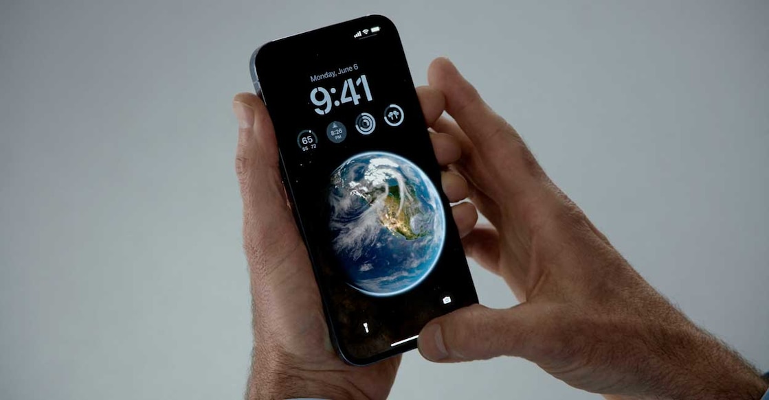 Apple offers glimpse at upcoming changes to iPhone software Apple's senior vice president of software engineering Craig Federighi showcases iOS 16's reimagined lock screen in this still image from the keynote video kicking off WWDC22 in Cupertino, California, released June 6, 2022. Photo: Apple Inc./Handout via Reuters
