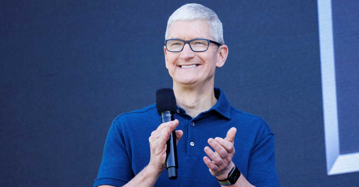 Apple CEO Tim Cook Apple CEO Tim Cook gestures during Apple's annual Worldwide Developers Conference in San Jose, California, June 6, 2022. Photo: Peter DaSilva/Reuters