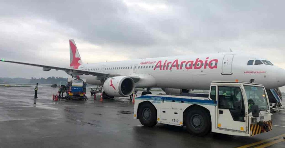 An Air Arabia plane bound to Abu Dhabi from Colombo uplifting fuel from Kochi. Photo: Special arrangement
