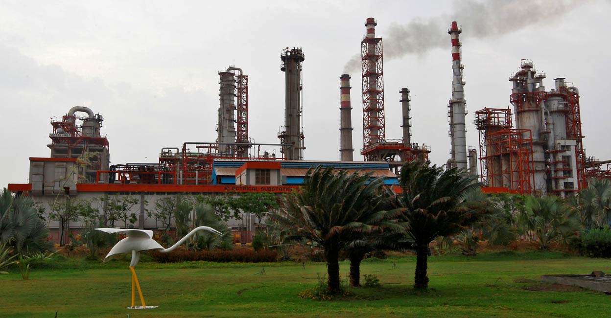 An oil refinery of Essar Oil, which runs India's second biggest private sector refinery: REUTERS/Amit Dave/File Photo