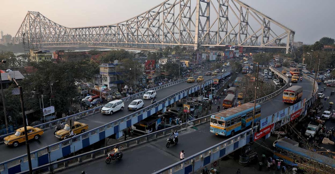 Auto sales numbers are keenly watched, as they are one of the key indicators to assess private consumption and carry more than 50% weightage in calculating the country's economic growth: REUTERS/Rupak De Chowdhuri