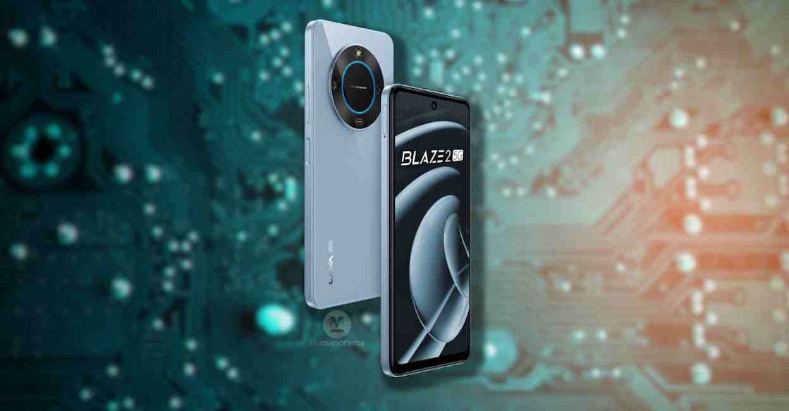 The Blaze 2 5G features a 2.5D Curved Screen with a 90 Hz refresh rate. Creative: IANS/Canva