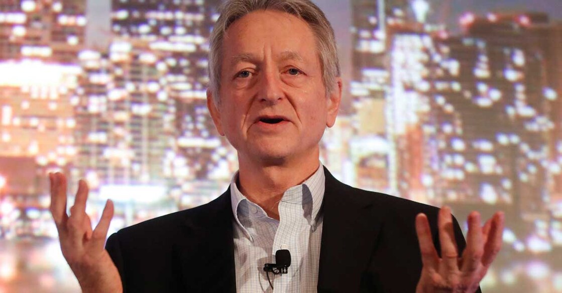 In an interview, Hinton said he was worried about AI's capacity to create convincing false images and texts. Photo: Reuters/Dado Ruvic