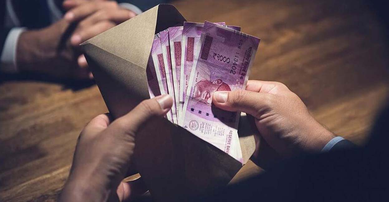 Lending institutions typically determine interest rates based on your income, DTI ratio, credit score, and exceptional underwriting standards. Photo: Herofincorp.com/Special Arrangement