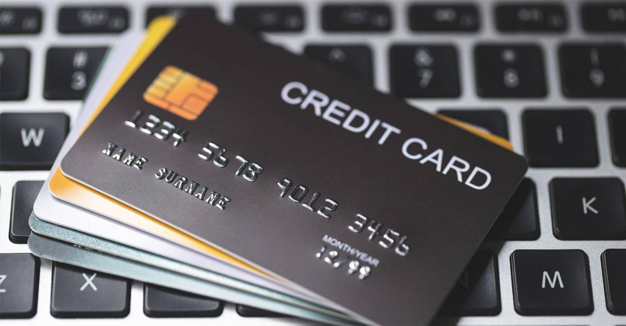 Credit Card reward points are a type of incentive that is earned by Credit Card holders for using their cards to make purchases. Photo: Special arrangement/axisbank.com