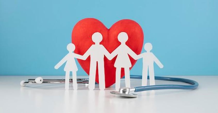 Increasing healthcare costs alongside medical emergencies that are difficult to manage have made it a priority to secure suitable coverage for elderly parents. Photo: Special arragement