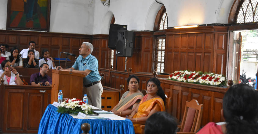 Workshop examines pros and cons of euthanasia Workshop examines pros and cons of euthanasia