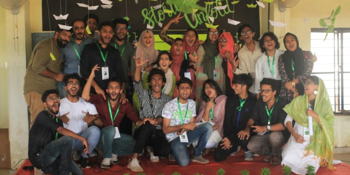 Pep talks and memorable ghazals rev up LBS students Pep talks and memorable ghazals rev up LBS students