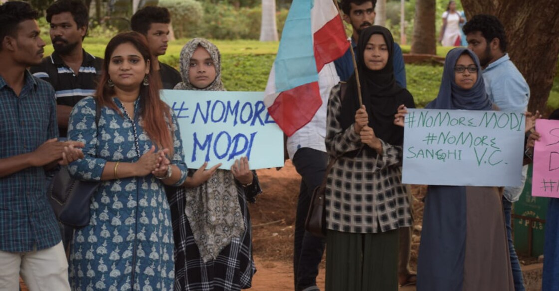 Pondicherry varsity students target VC for right-wing slant Pondicherry varsity students target VC for right-wing slant