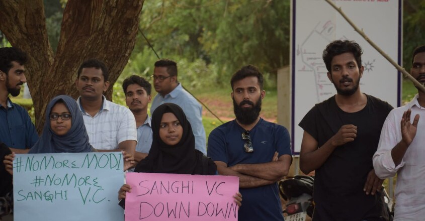 Pondicherry varsity students target VC for right-wing slant Pondicherry varsity students target VC for right-wing slant