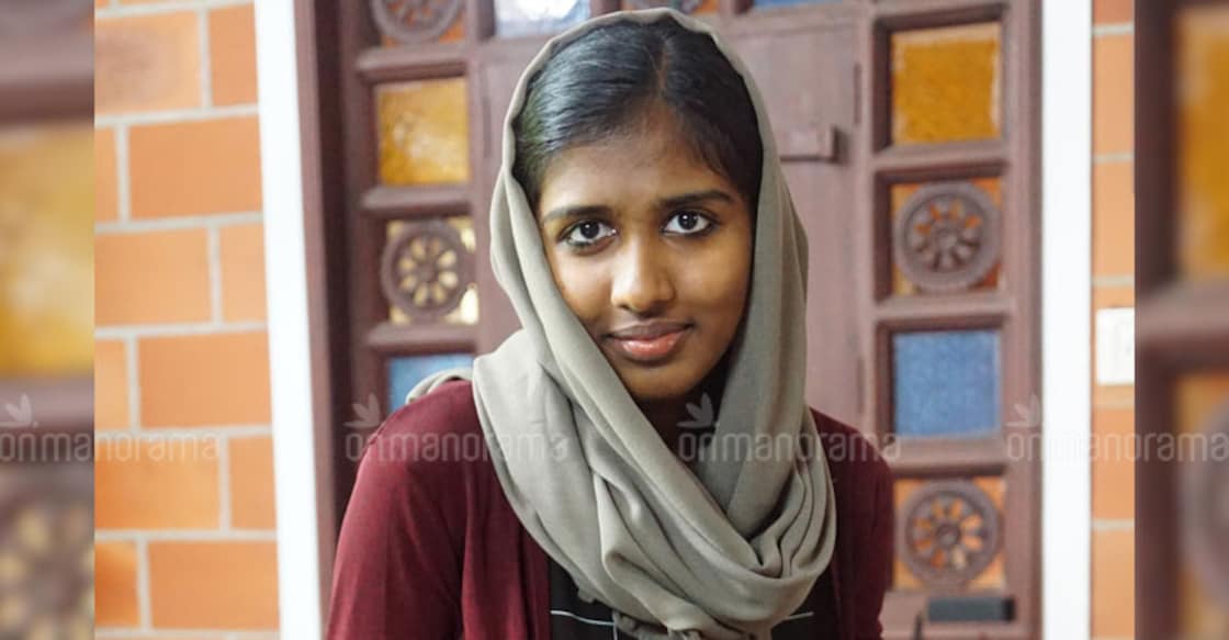 Faheema Shirin stands for students' rights; not just using mobile phones in hostel