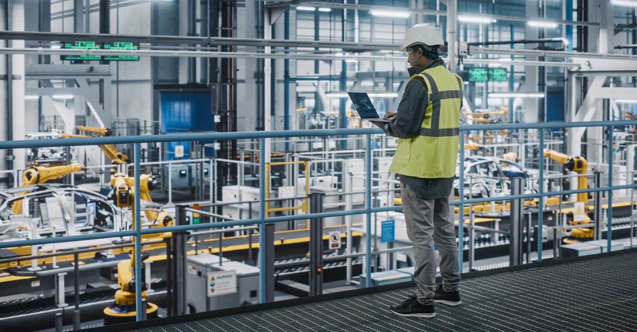 2072431619 Sustainability is an important feature in industrial development. Photo: Shutterstock/Gorodenkoff