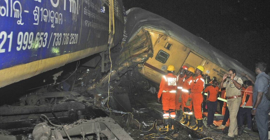 ap-train-collision-c ap-train-collision-c