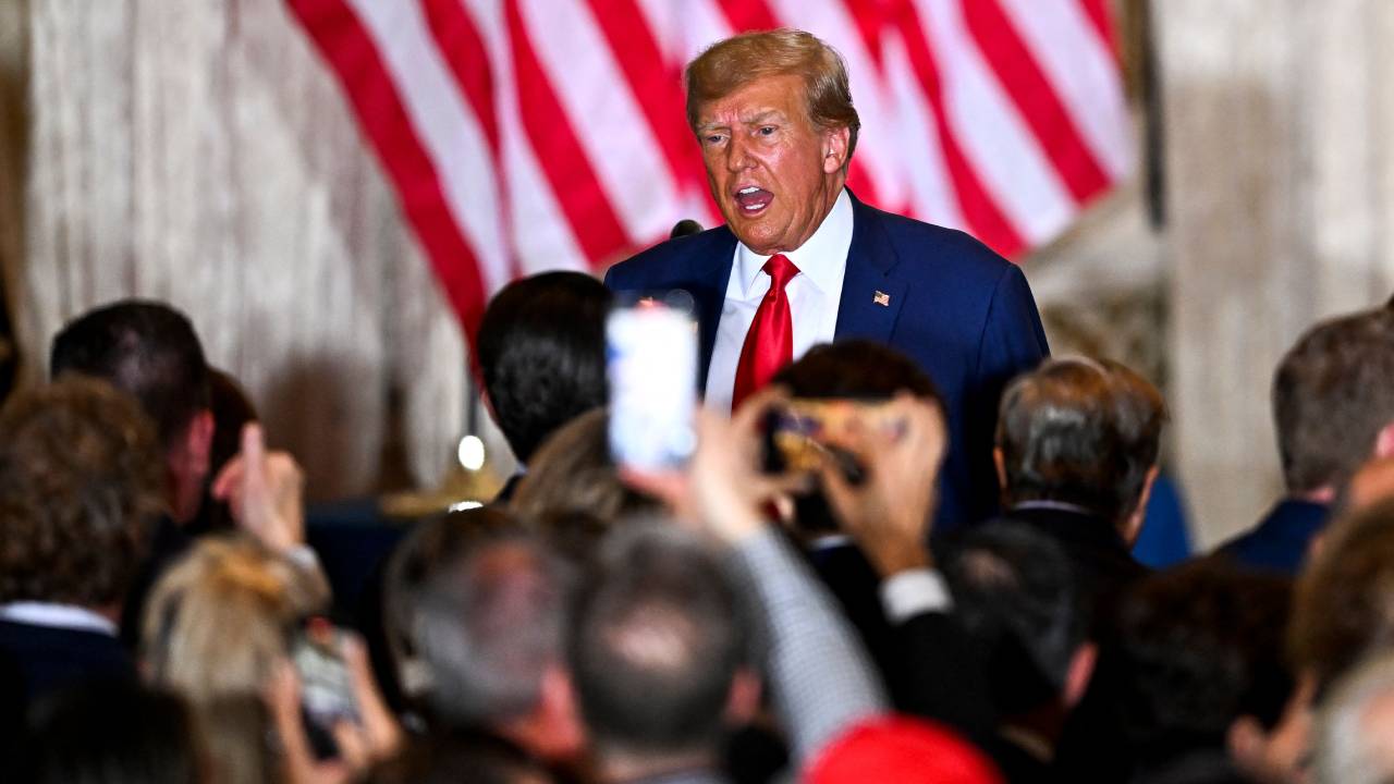 Trump charged with 34 felony counts of falsifying business records ...