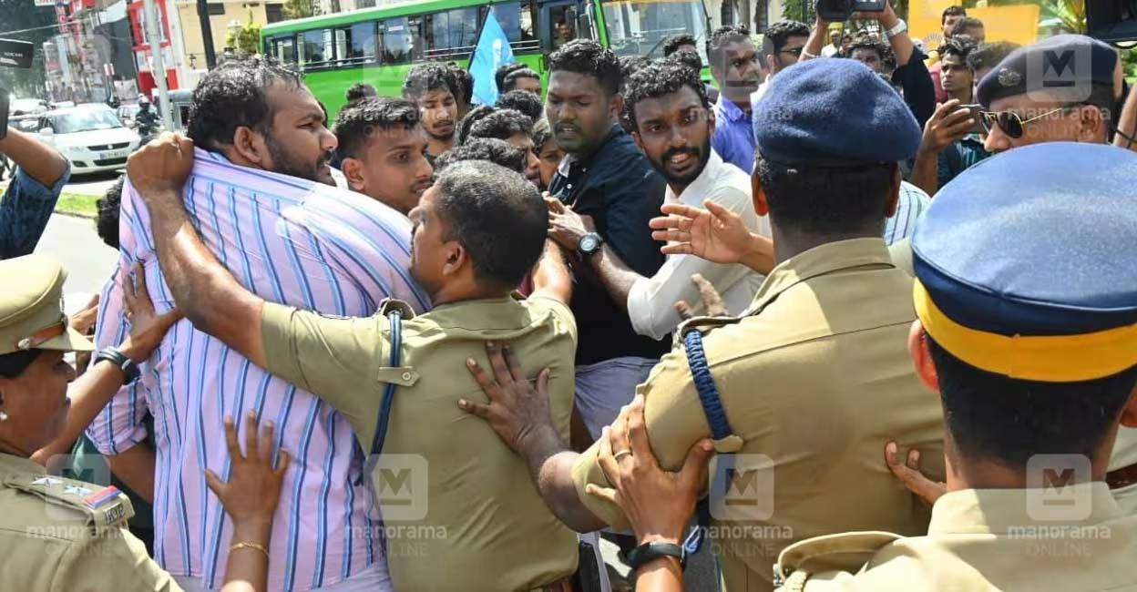 ksu-protest-tvm-police