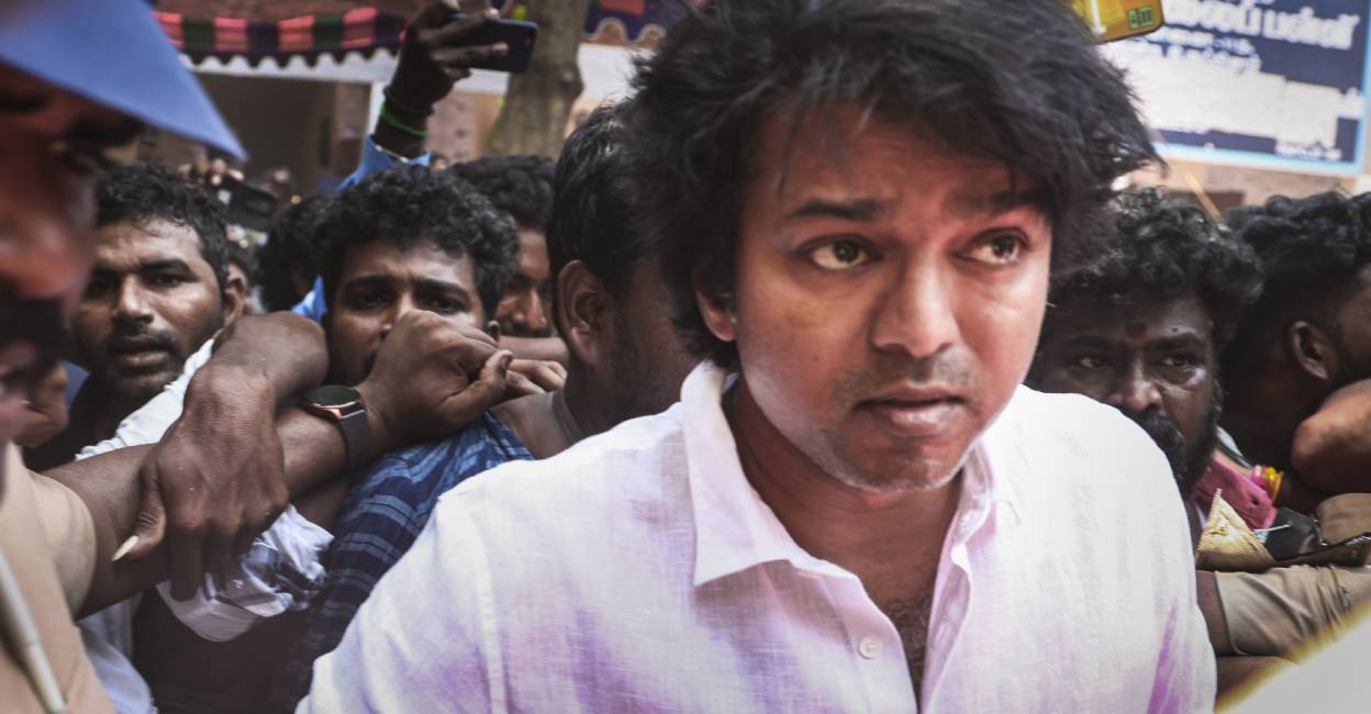 vijay-cast-vote-c