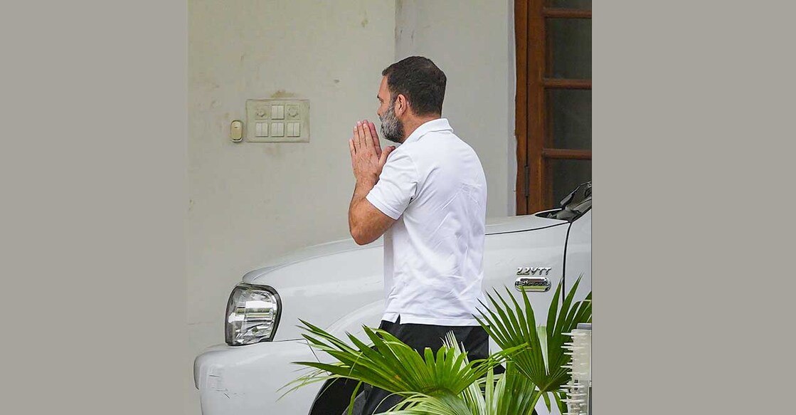 PTI05_16_2023_000058A Congress leader Rahul Gandhi visits the residence of party president Mallikarjun Kharge, in New Delhi, Tuesday, May 16, 2023. Photo: PTI