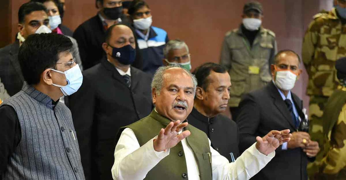 PTI01_15_2021_000178A Union Minister for Agriculture and Farmers Welfare Narendra Singh Tomar along with Minister for Commerce and Industry Piyush Goyal and Minister of State Som Prakash addresses the media after the 9th round of talks with farmers' representatives over the new farm laws, at Vigyan