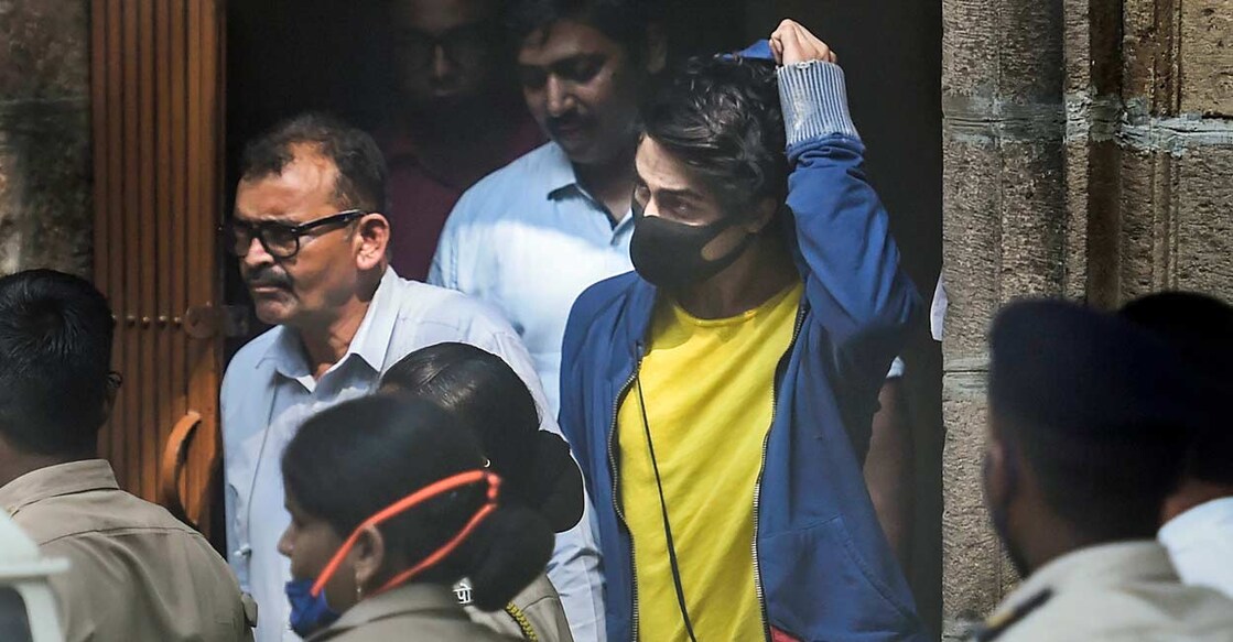 Aryan Khan Bollywood actor Sharukh Khan's son and accused Aryan Khan being taken to court after he was arrested in connection with a drugs case, in Mumbai, Monday, Oct. 4, 2021. Photo: PTI