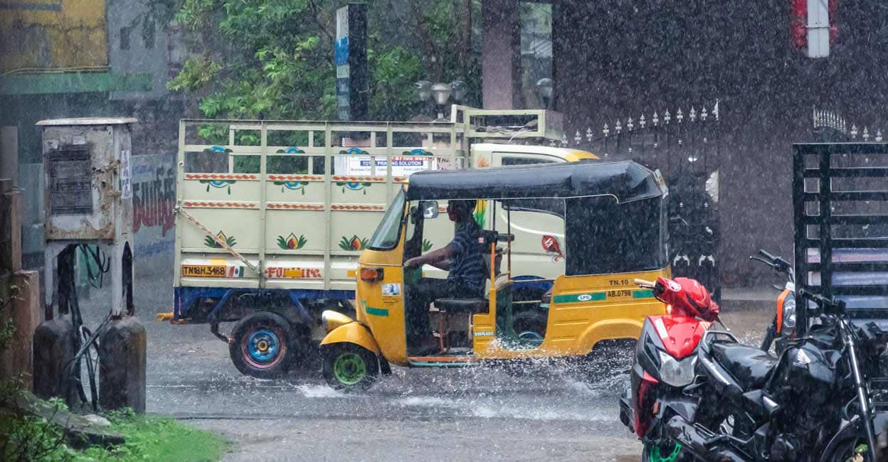 Red Alert In Chennai, Adjoining Districts For Heavy Rainfall