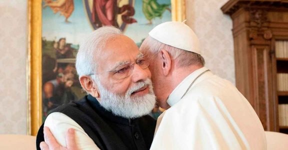 modi-meet-pope modi-meet-pope