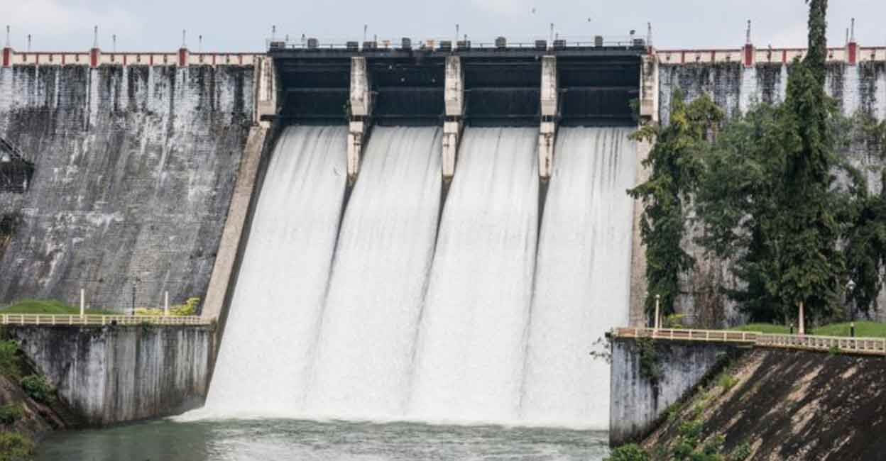 500-year-old massive reservoir in Andhra Pradesh develops cracks